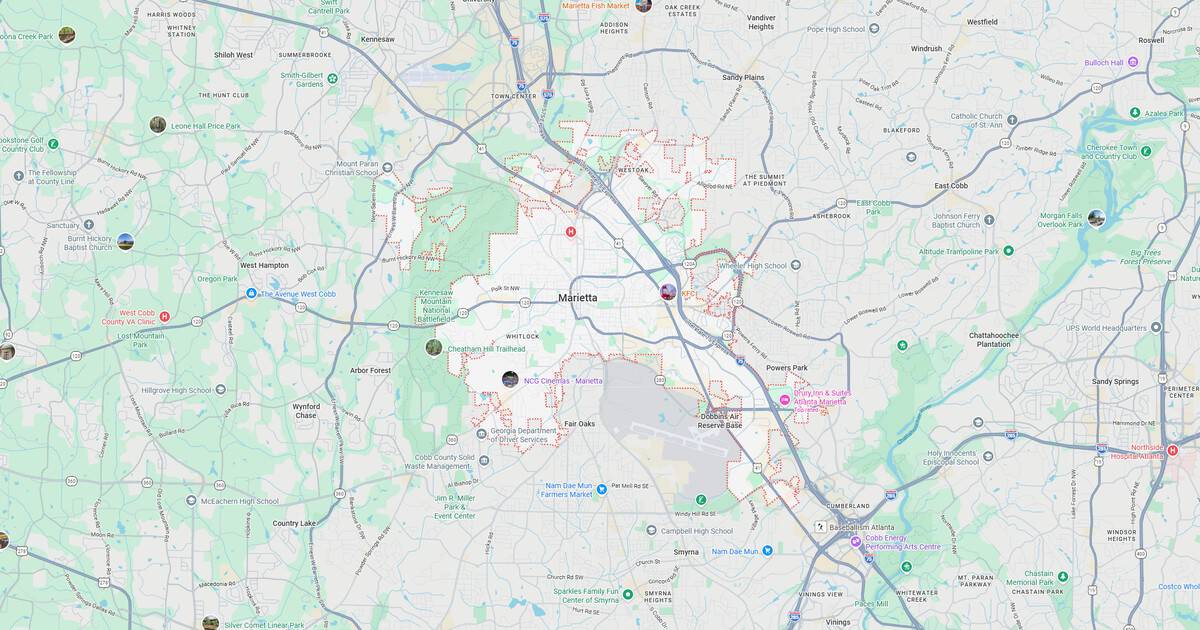 Minneapolis city map highlighting transit routes, parks, and neighborhoods in Minnesota.